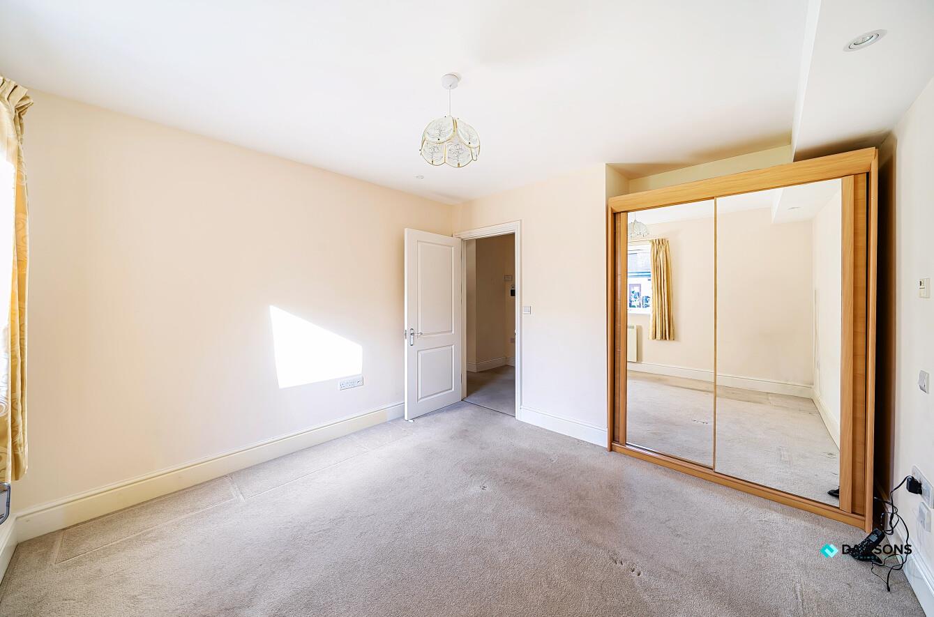 Willow Court, Clyne Common, Swansea, SA3 3JB